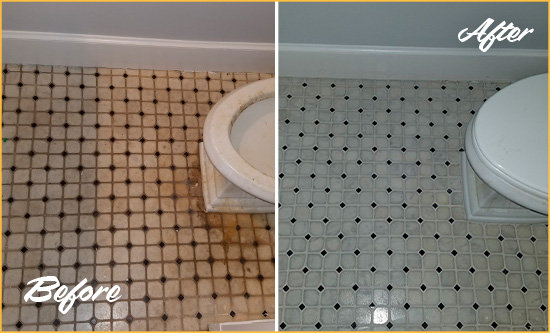 Before and After Picture of a Downingtown Bathroom Tile and Grout Cleaned to Remove Stains
