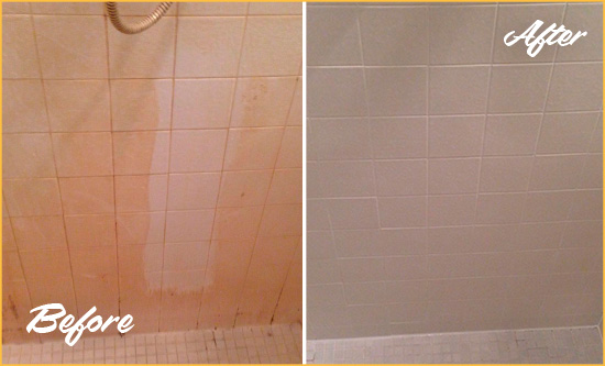 Before and After Picture of a Wagontown Porcelaine Shower Cleaned to Remove Soap Scum